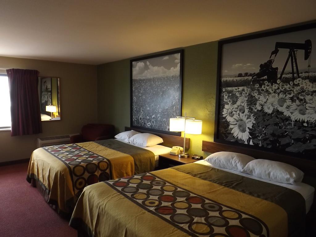 Super 8 By Wyndham Sterling Co Hotel Ngoại thất bức ảnh